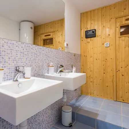 شقة Monte & Paradiso بولا