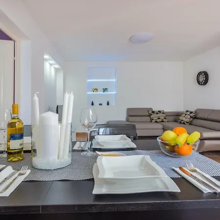 Monte & Paradiso * Pula